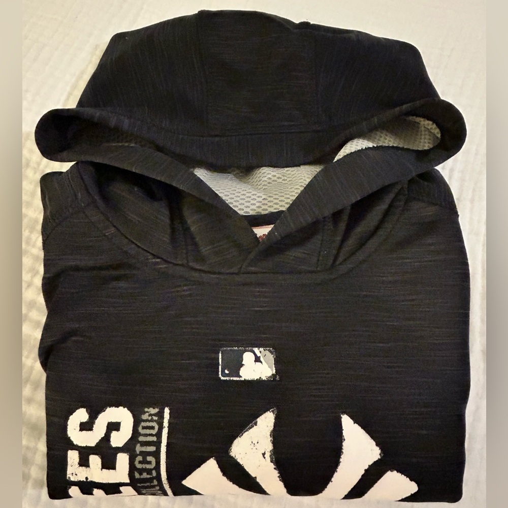 Majestic NEW YORK YANKEES boys heather black size Medium (10-12) Hoodie NYY EUC - Picture 7 of 7